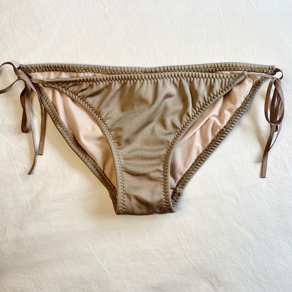 **SALE**  MALIA MILLS  Bikini - 32 D/DD  Bottoms XS-S Shimmery Champagne Silver - Picture 4 of 12